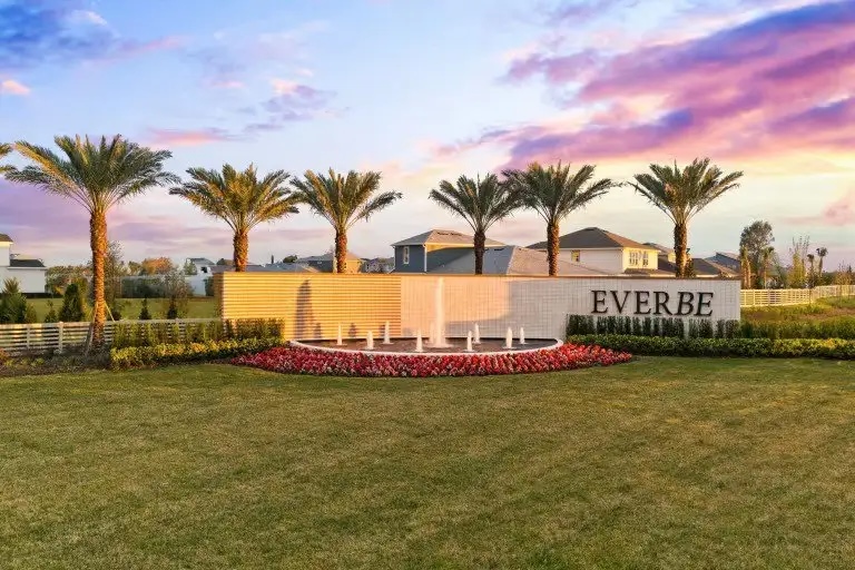 EverBe community entrance and fountain